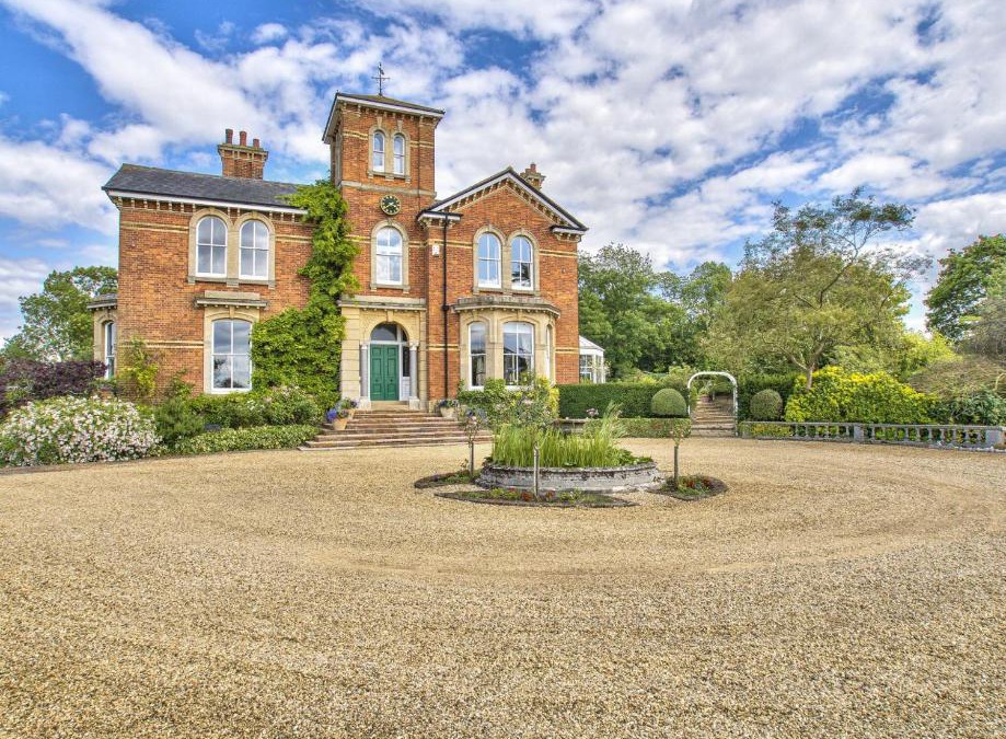 Bedford House | Milton House Group Retreats