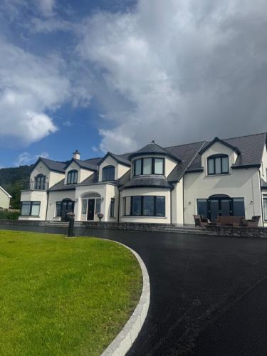 Leinster House | Milton on The Moyle Guest House