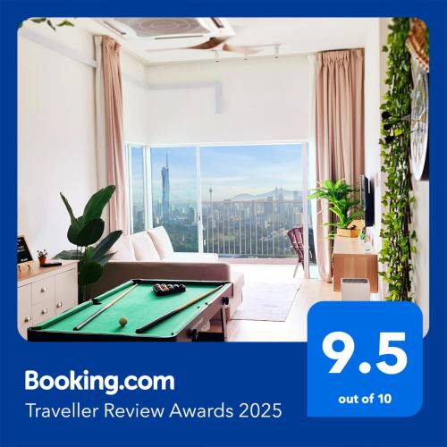 Salak South Apartment | Mimi Cozy Homestay, 3R3B KLCC View with PLAYSTATION 4, NETFLIX, WiFi 6, Pool Table, Home Cinema