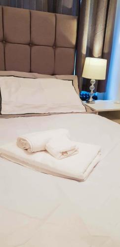 Cradley House | Mimi's Private Compact and Cozy Ensuite