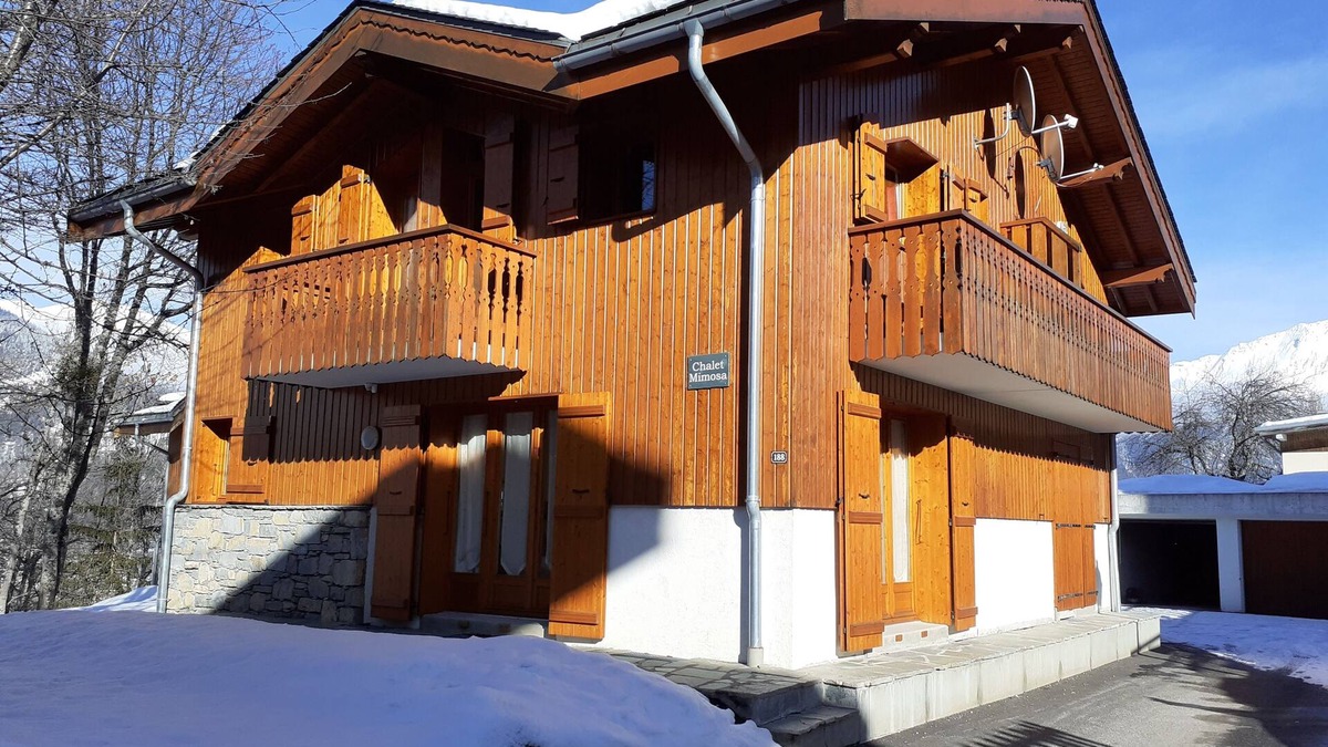 Le Praz Ski Chalet | Mimosa - Attractive Ski Chalet