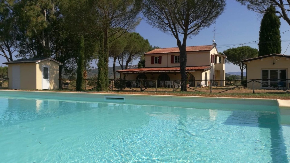Castiglione della Pescaia Apartment | Mimosa Spacious and cozy apartment with porch and pool near the sea