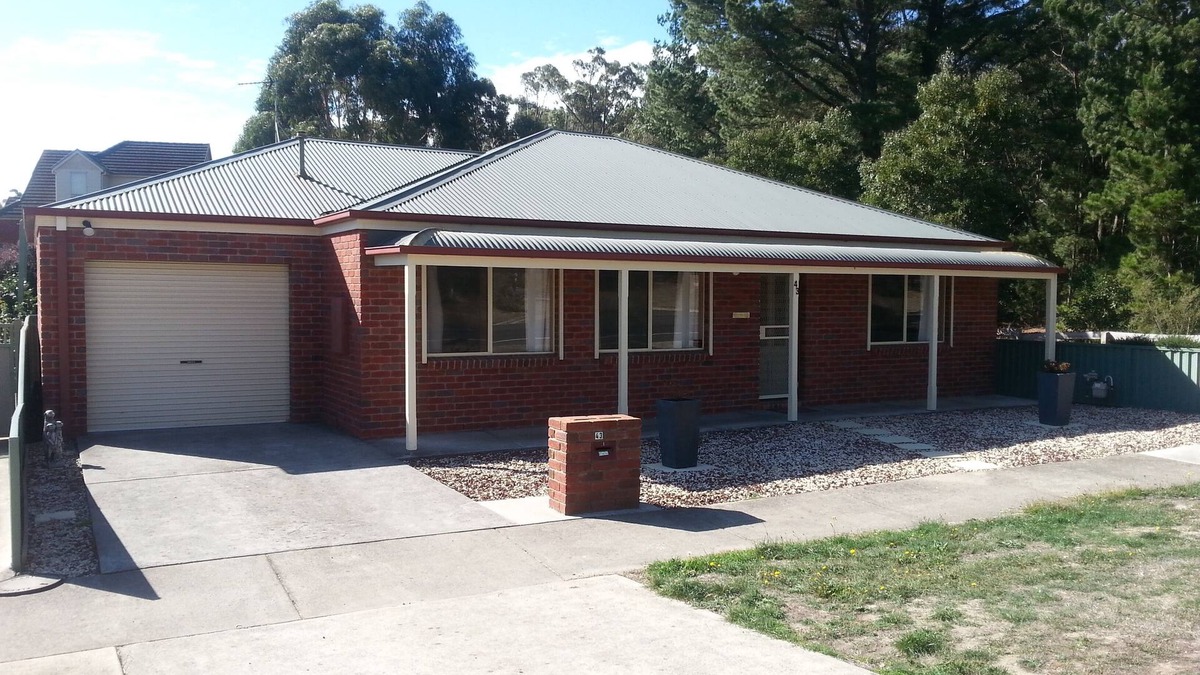 Mount Clear House | Minard Accommodation - Mount Clear