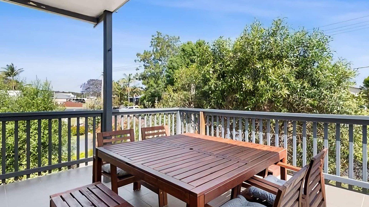 Tomakin House | Mindil Arch - walk to the beach