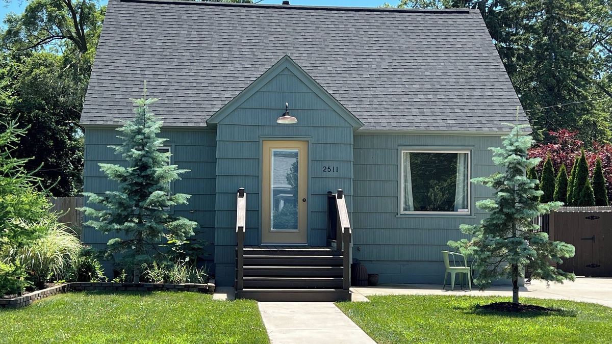 Lakeside House | Miner-Close to Beach, Lk Michigan, Fishing, Biking, Pet, Fenced Yard, EV