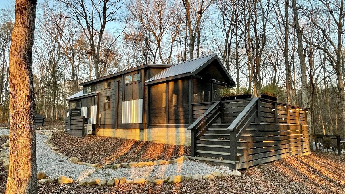 Tracy City Cabin | Mini Manor on the Mountain at The Retreat at Water's Edge