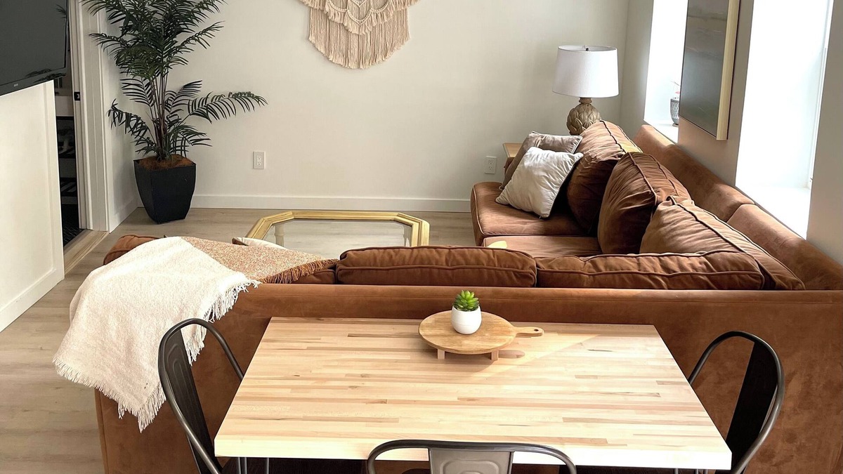 East Troy Apartment | Mini Moon Hideaway