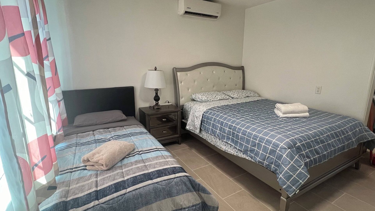Rowland Heights House | Mini single family house 2 bedrooms 1 bathroom with 3 beds.
