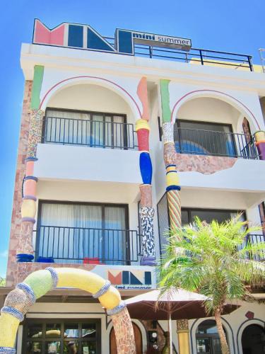 South Beach Bed & Breakfast | Mini Summer