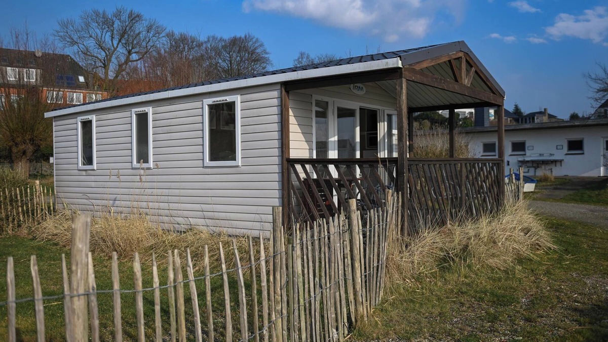 Suderstapel House | Mini vacation home Eiderlodge 1 - your natural retreat on the Eider