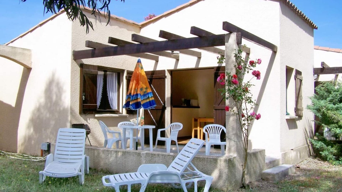 Solaro Villa | Mini-villa "08 - Oak". Sleeps 4-5. SOLENZARA