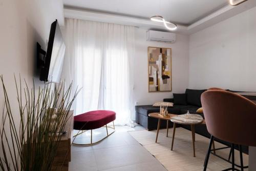 Trikala Apartment | Minimal Trikala Escape