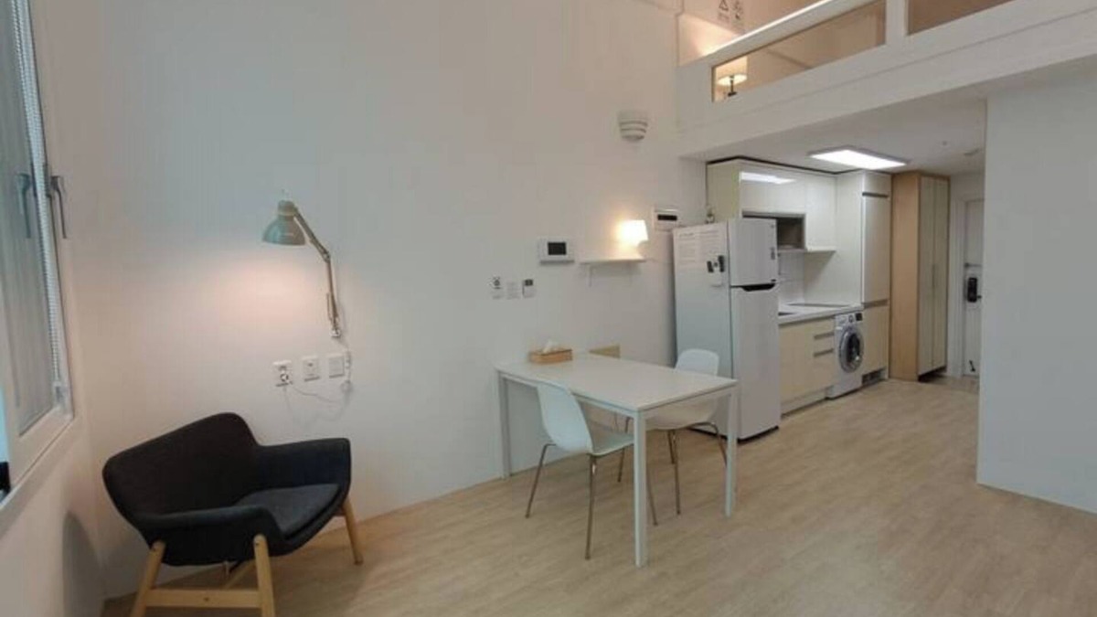 Banghwa-dong Condo | Minimalism Stay 8-A next to Gimpo Airport