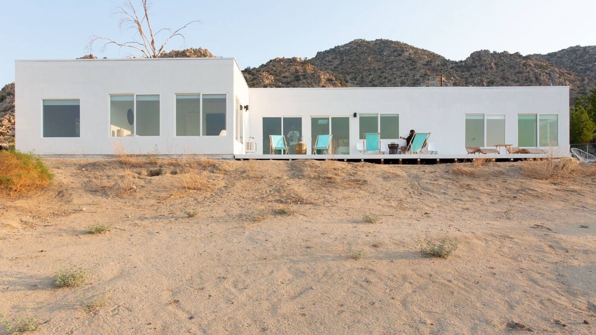 Joshua Tree Highlands House | Minimalist desert retreat