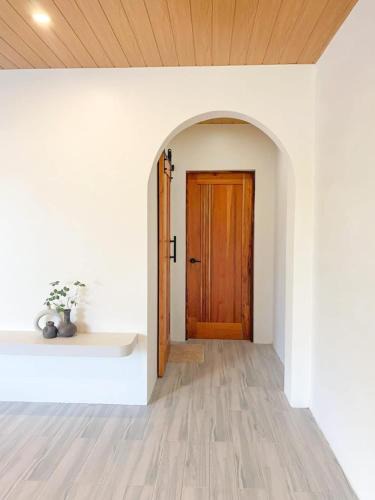 San Vicente House | Minimalist Home 5 mins to Calle Crisologo Vigan