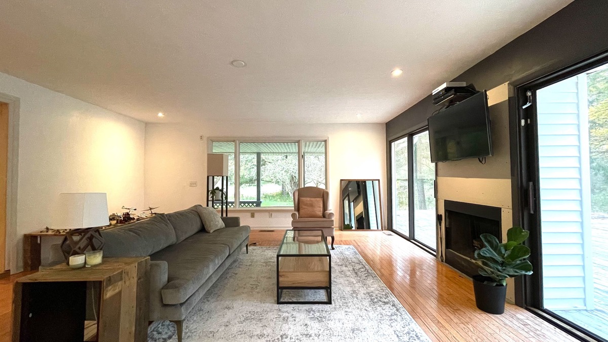 Peninsula House | Minimalist House in Cuyahoga Valley National Park