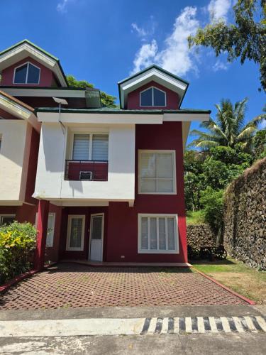 Lemery Apartment | Minimalist inspired- A1 Courtyard Canyon Woods Tagaytay