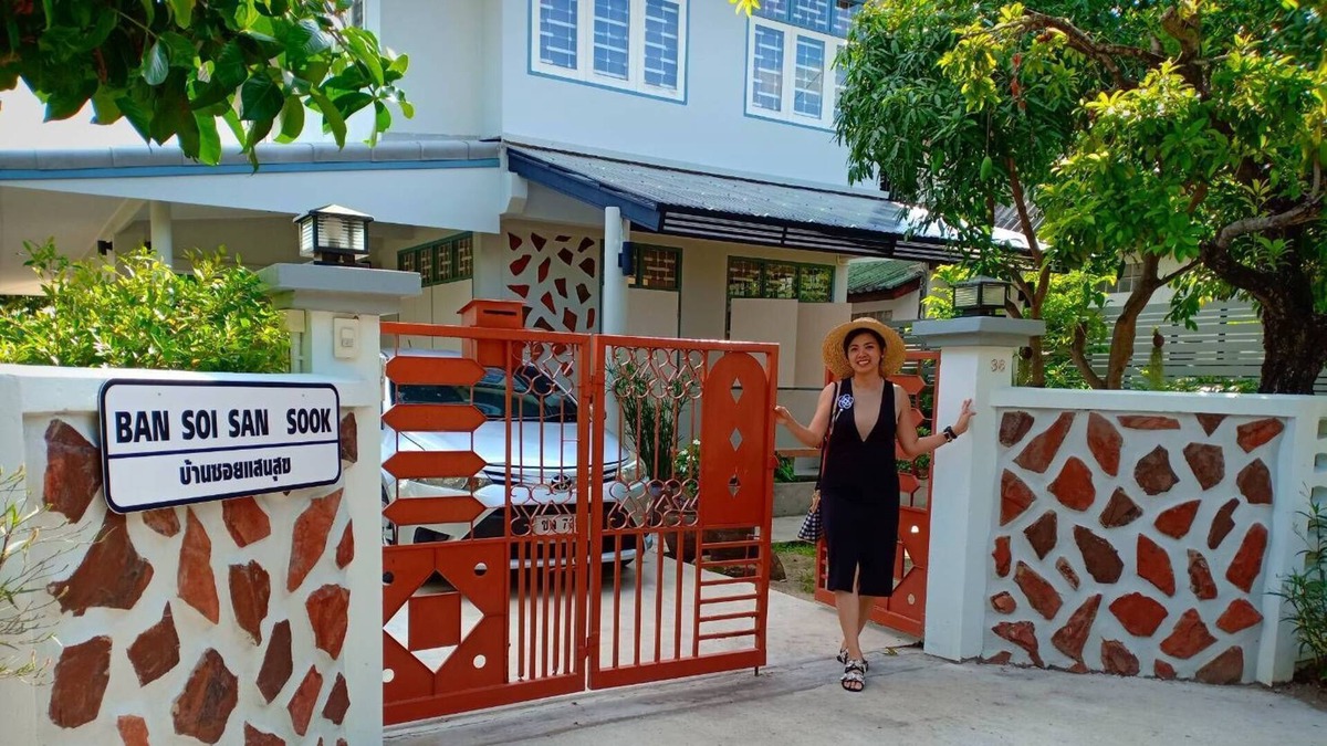 Songkhla House | Minimalist renovated comfy homestay near the road to the beach