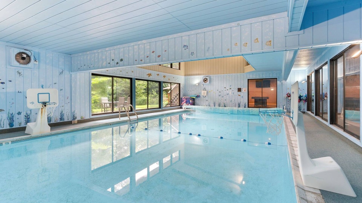 Ramsey House | MINNeSTAY* Rum River Resort | In-home pool + sauna