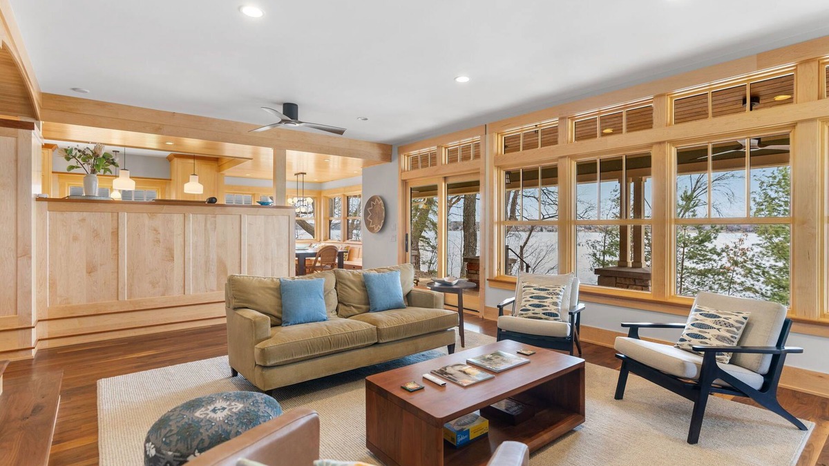 Shoreview House | MINNeSTAY* Turtle Lake Cottage | Lakefront