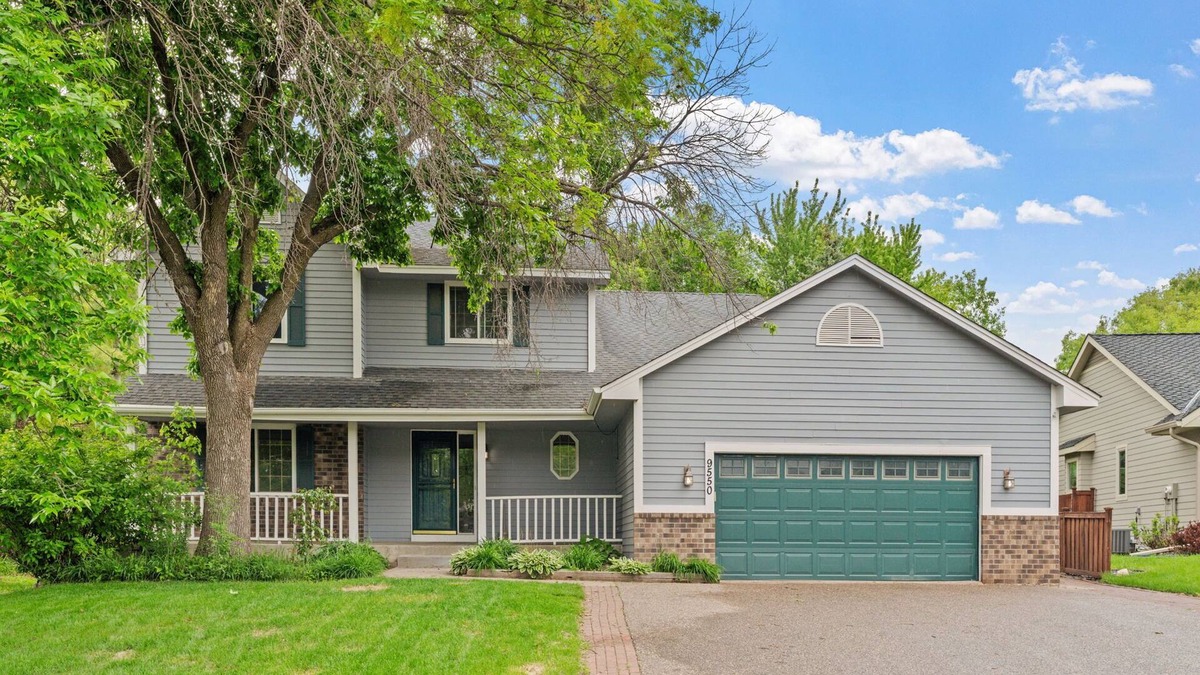 Champlin House | MINNeSTAY* Ultimate Family Fun Escape | Entertainment