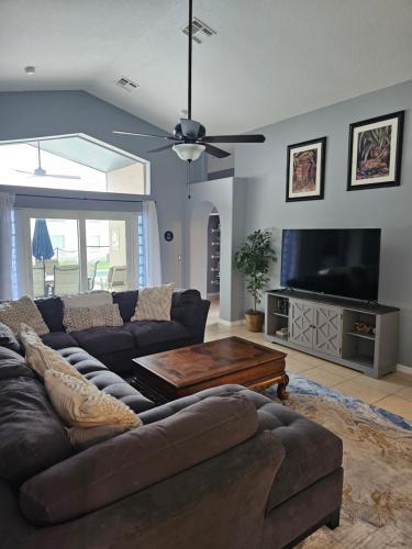 Windsor Palms House | Minnie Heaven