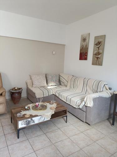 Megas Yialos-Nites Apartment | Minota's House