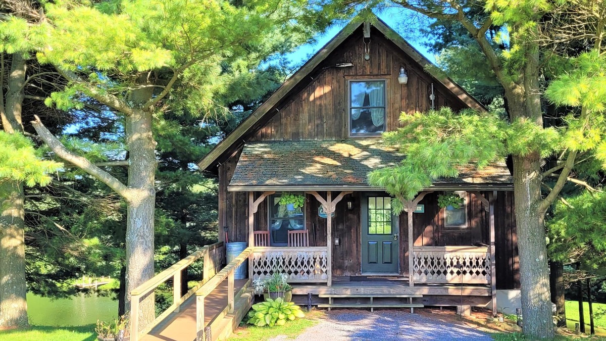 Accident Cabin | Minutes from Deep Creek Lake, Located on 24-acre farm with private 1-acre lake