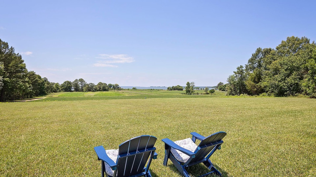 Trappe House | Minutes from Downtown Cambridge and Downtown Easton | 104+ Acre Farm