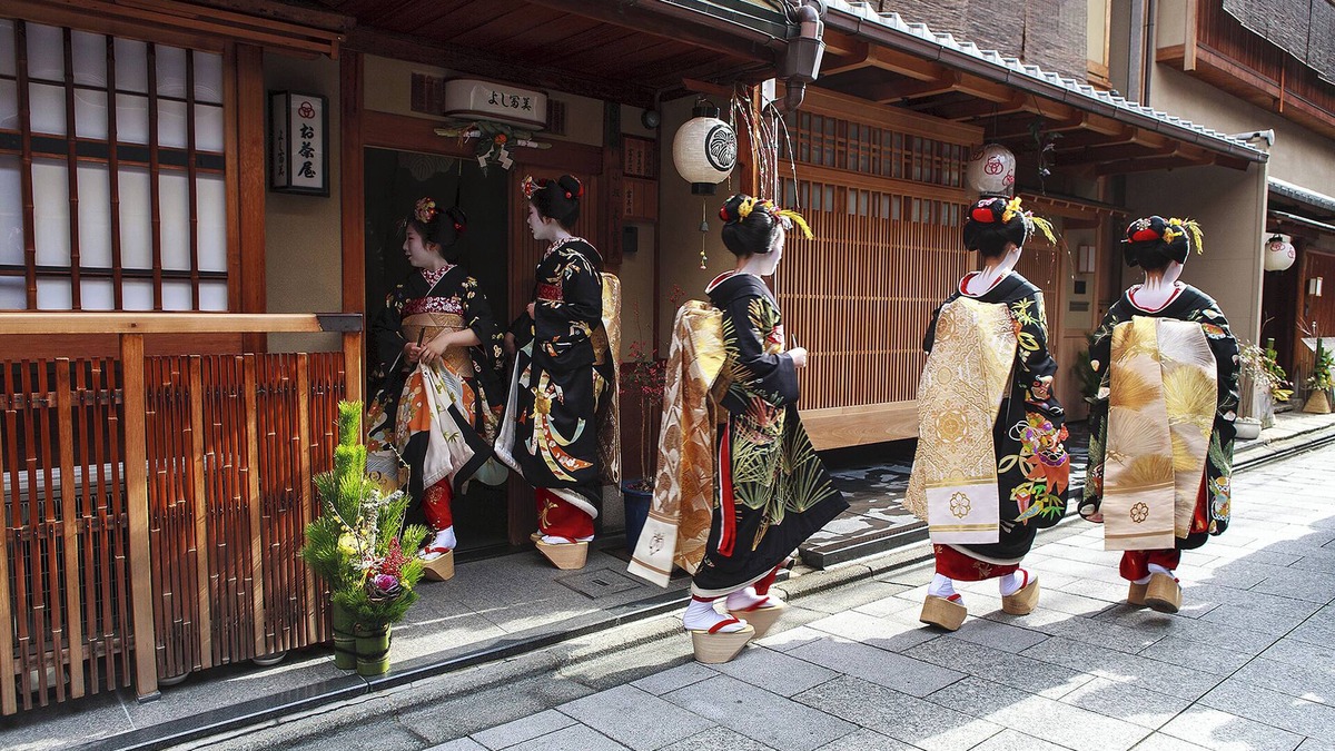 Gion House | MINUTES FROM GION, BEAUTIFULLY RENOVATED JAPANESE TOWNHOUSE