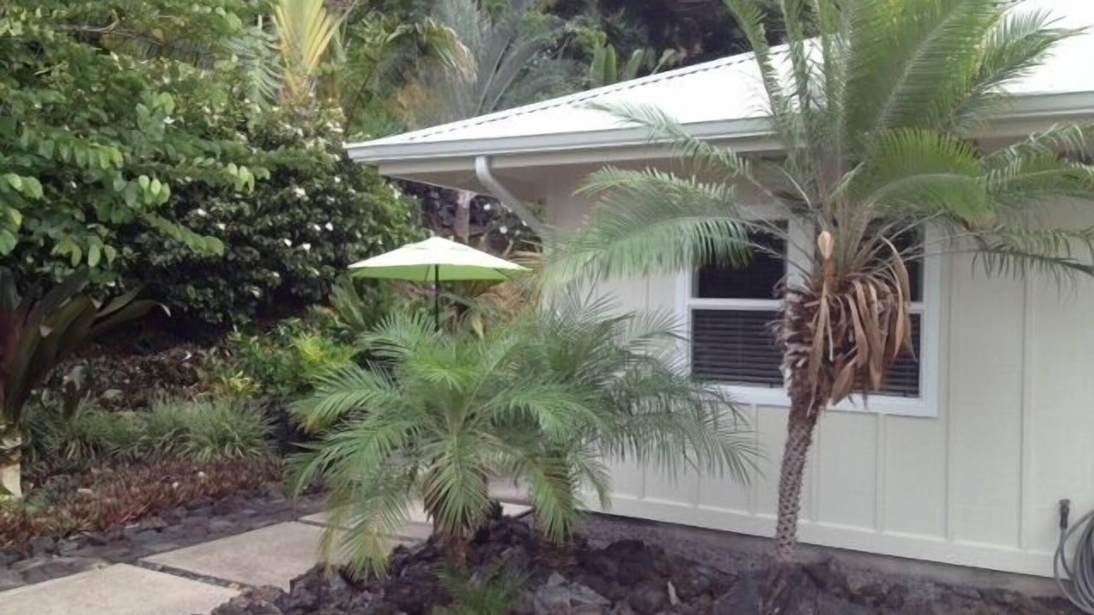 Honaunau-Napoopoo Cottage | Minutes From Kealakekua Bay In The Midst Of Kona Coffee Country