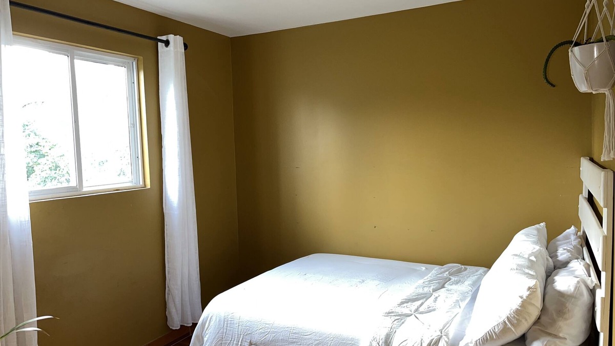 Middle Quarters Hotel | Minutes from Ys Falls, Safari and Zoo— w/Bar and Restaurant onsite
