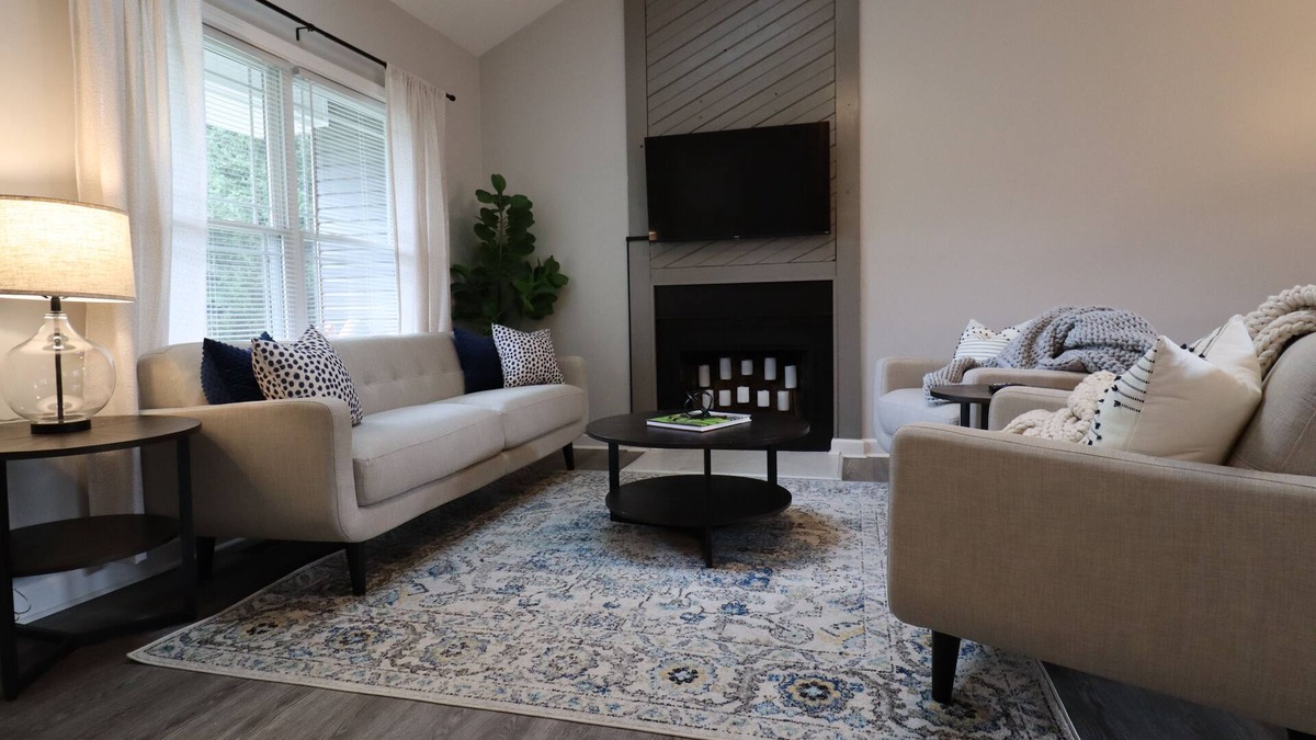 Keene House | Minutes to Keeneland/Airport/UK & more!