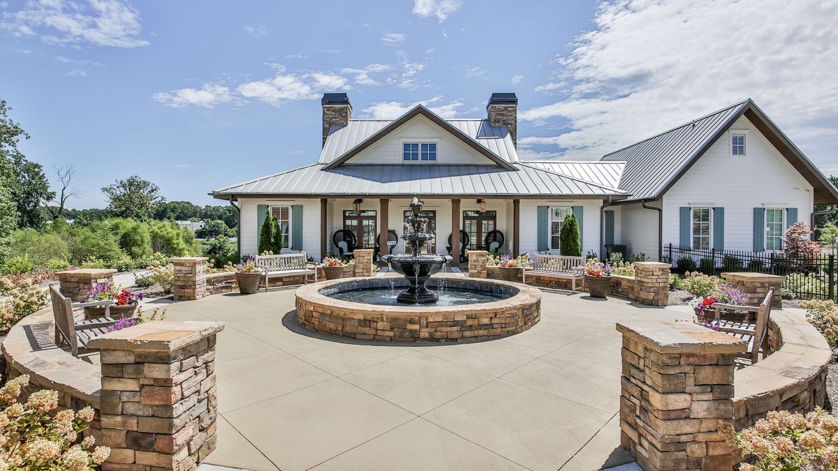 Town Center Apartment | Minutes to KSU in the heart of Town Center!