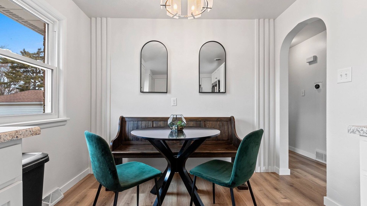 Green Bay House | Minutes to Lambeau, Remodeled, Modern & Clean