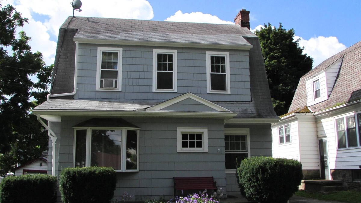 Niagara Falls House | Minutes to Niagara Falls State Park