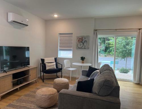 St. Elmo Improvement League Apartment | Minutes to Rock City, Ruby Falls, & Downtown