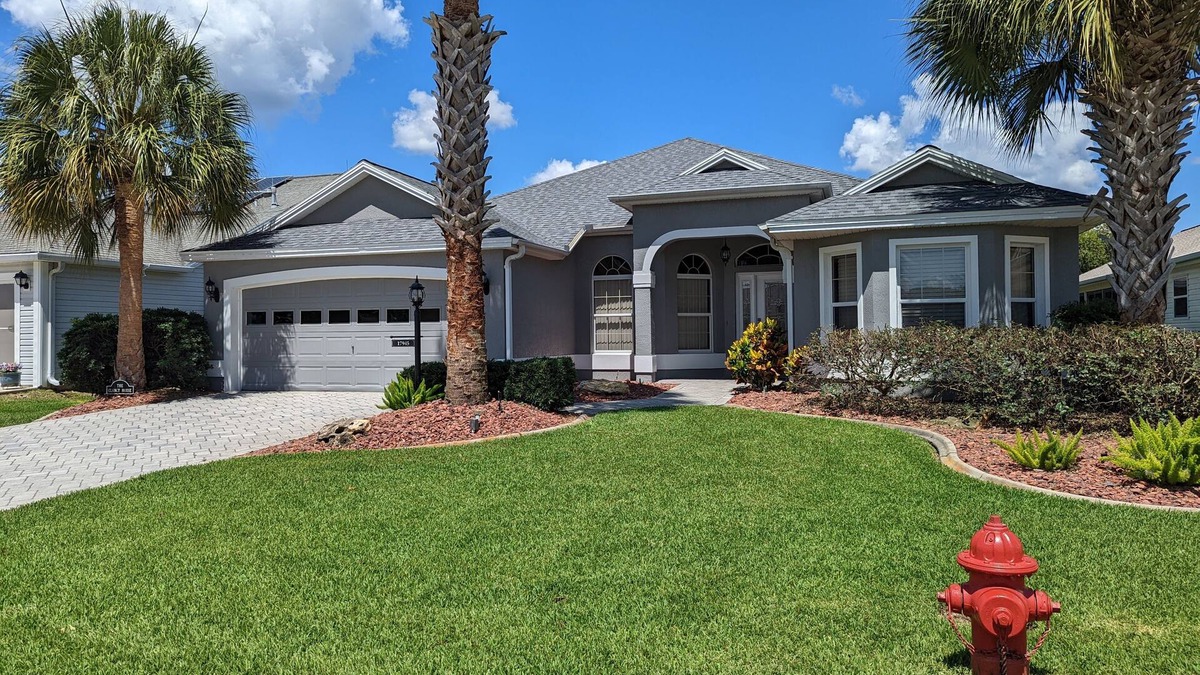 Piedmont House | Minutes to Spanish Springs and Sumpter Landing, pet friendly, renovated kitchen