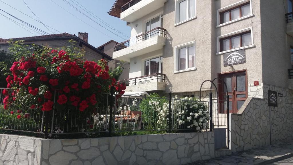 Dobrinishte House | Mira Guest House