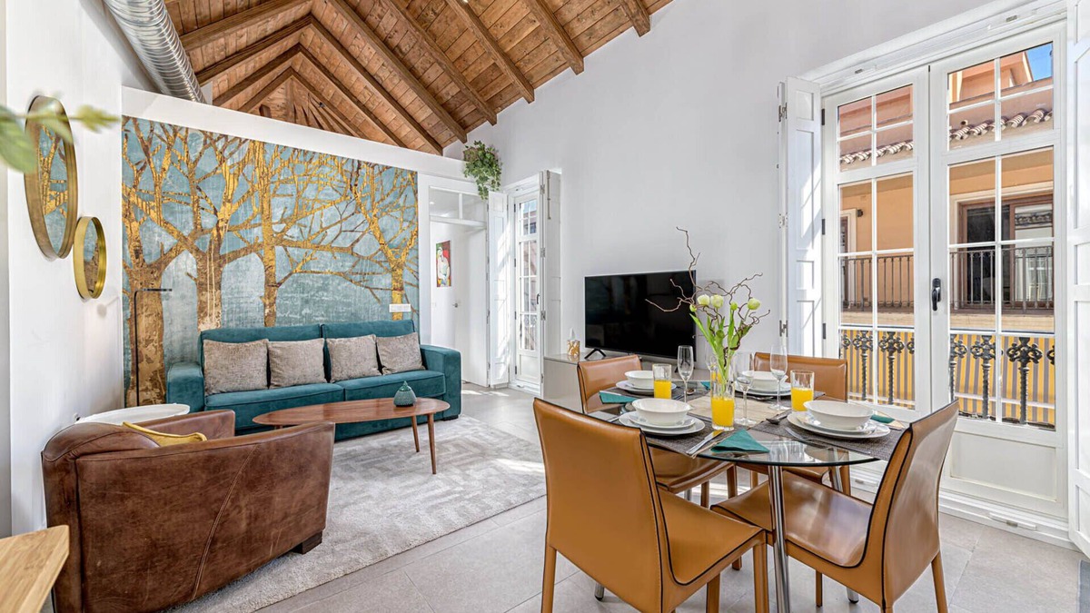 Centro Apartment | Mira - Holiday Apartment in Malaga by Solaga by Solaga