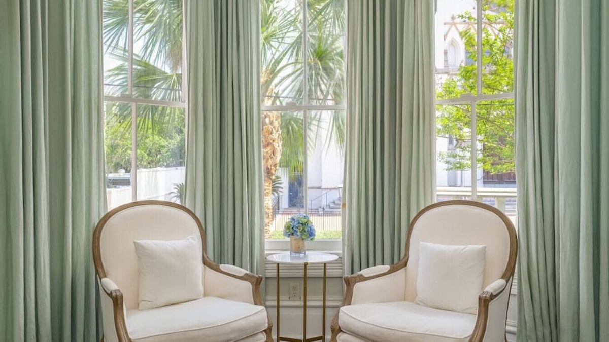 Historic Downtown Savannah Condo | Mirabelle Suite 1 - Sleeps 4 in the Heart of Historic Savannah