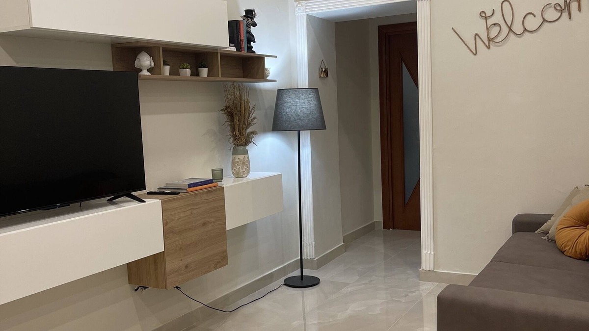 Naples City Centre Apartment | Miracles on 32nd street