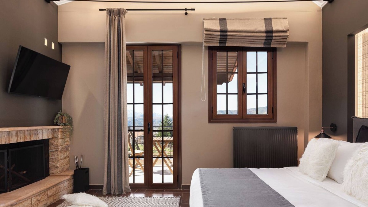 Kalavrita Apartment | Mirada by GM Luxury Suites