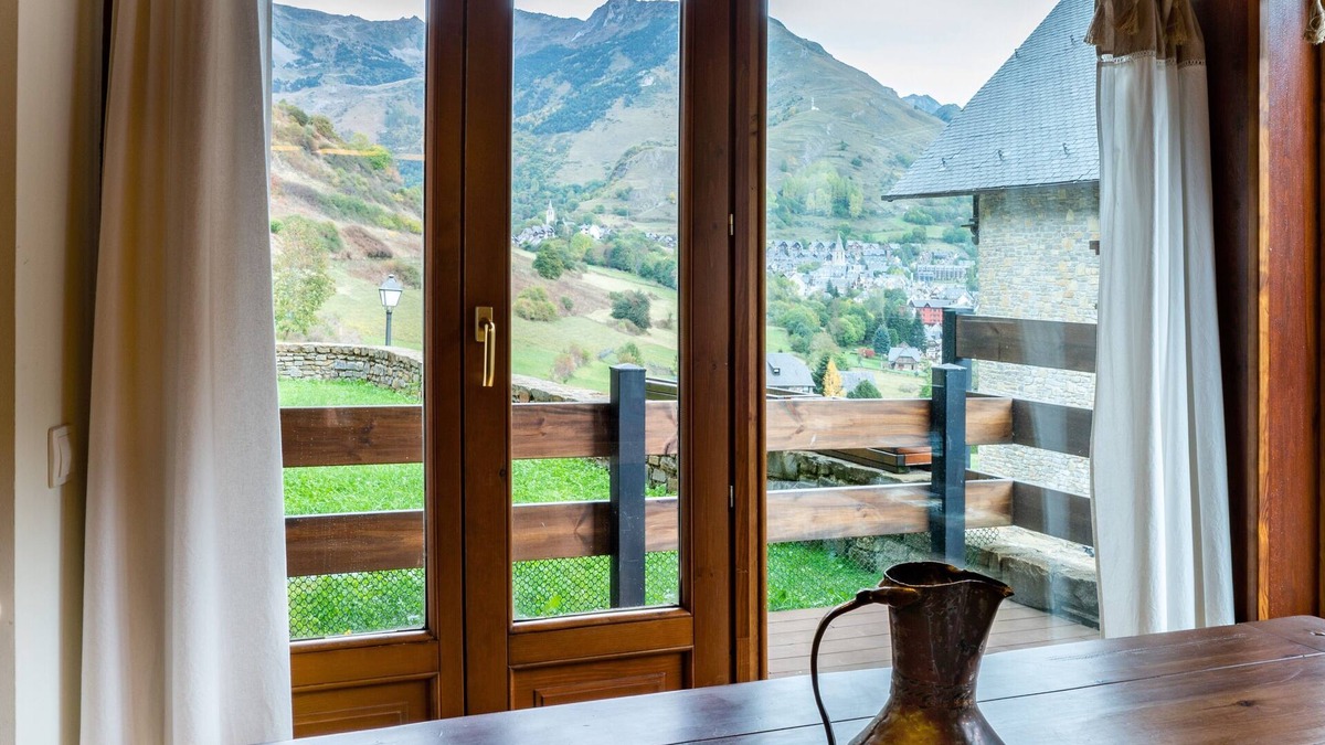 Gessa Apartment | MIRADOR APT IN PLETA DE GESSA. PRIVATE PARKING IN BAQUEIRA.