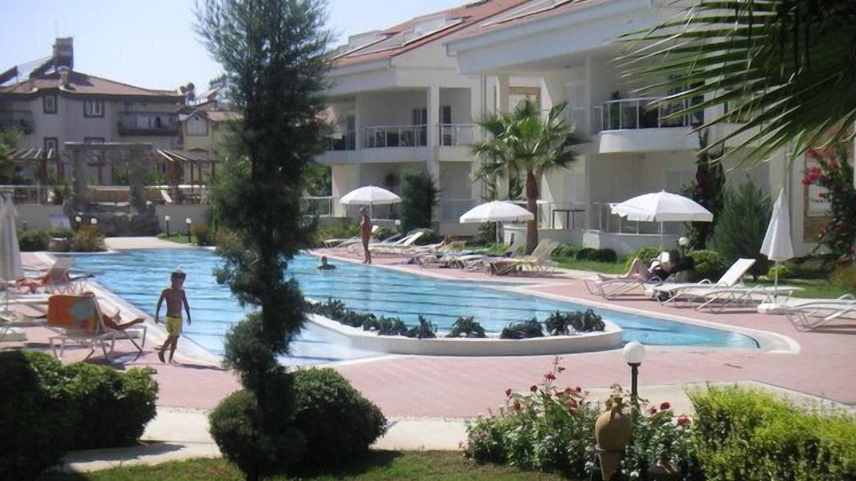 Side Apartment | Mirage 1, ground floor private 2 bed home in popular community