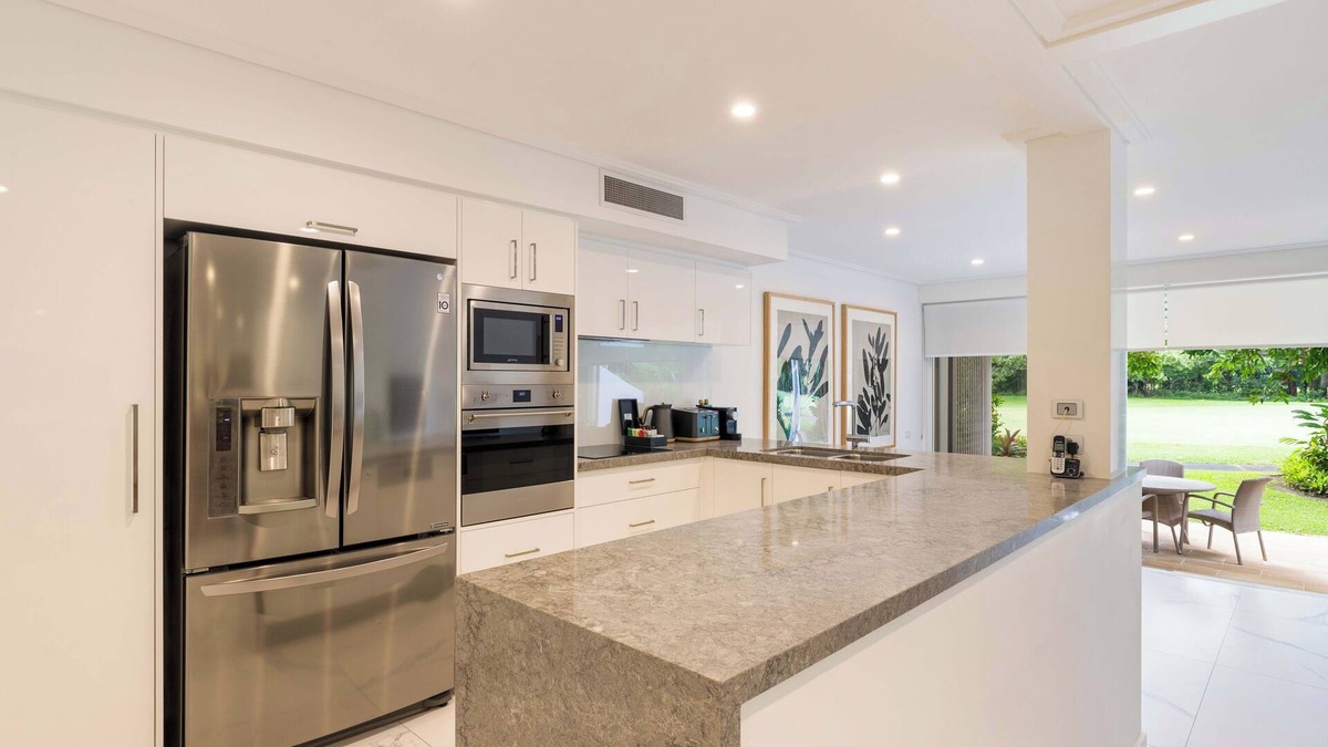 Port Douglas Villa | Mirage Resort Villa 422 with access to Sheraton Facilities