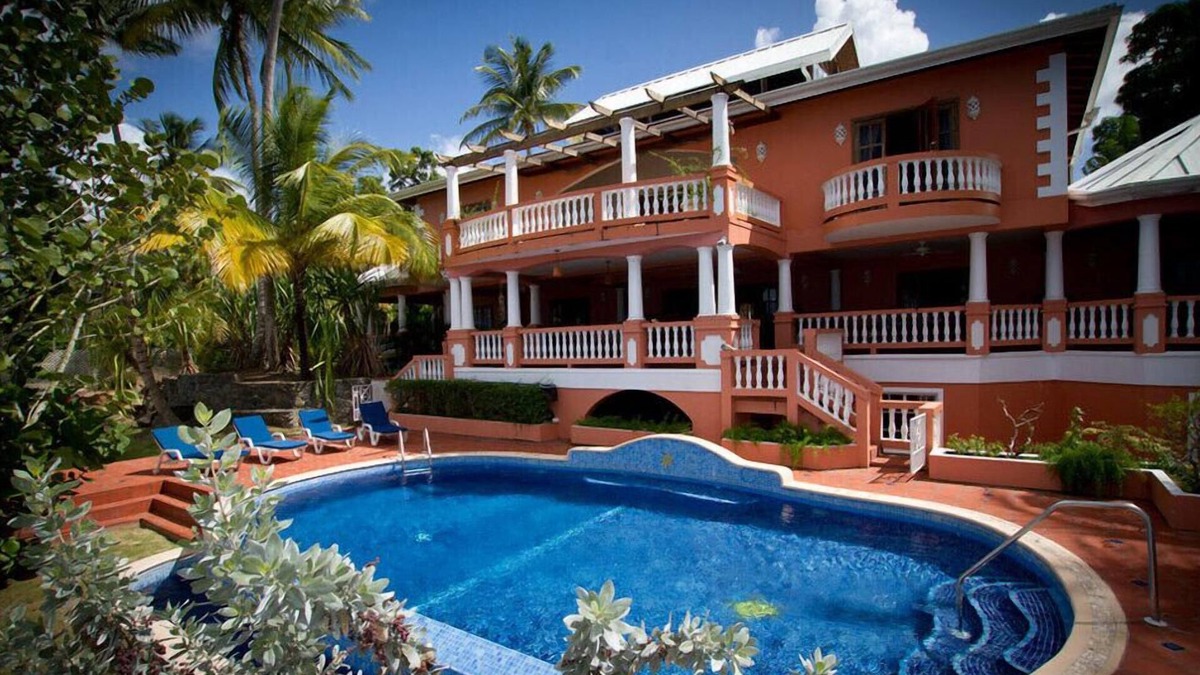 Black Rock Villa | Mirage - Scenic Seaside Villa with 7 Spacious Bedrooms