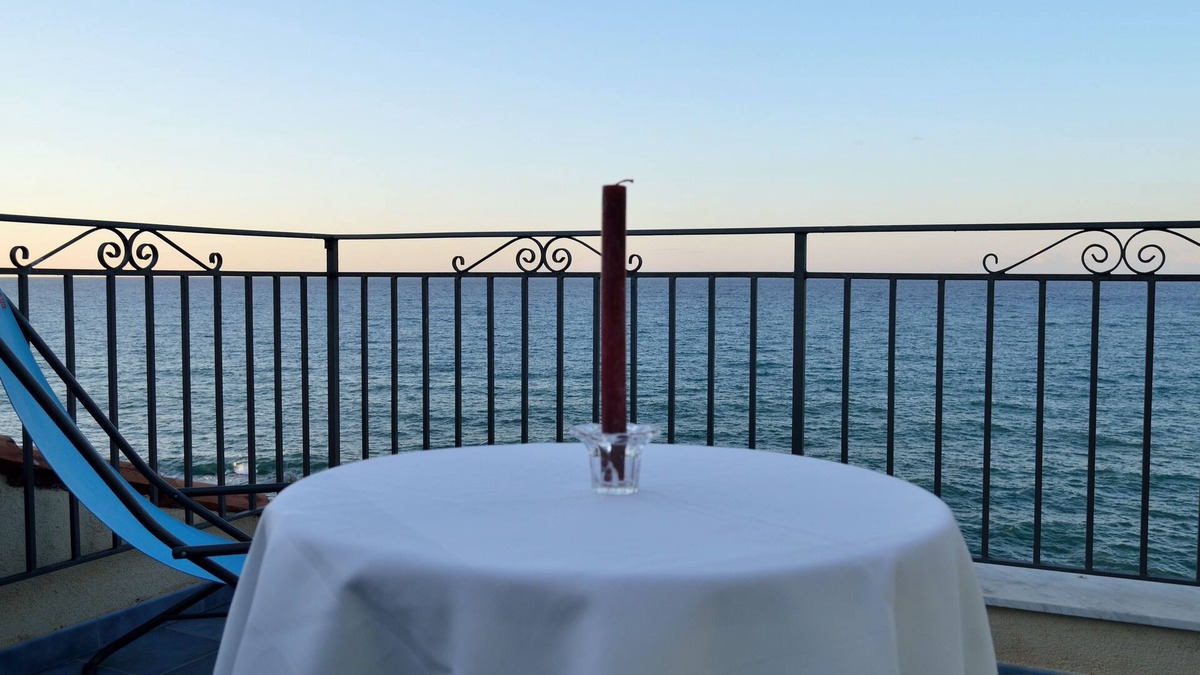 Old Town Apartment | MiraMare Residence Cefalu - App. Ludovica -