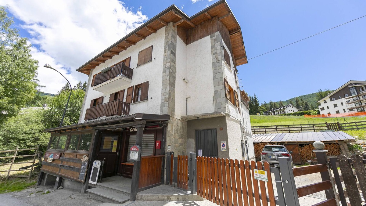 Sauze d'Oulx Apartment | Miramonti 21 Ski In - Ski Out, Sauze d'Oulx, Italy