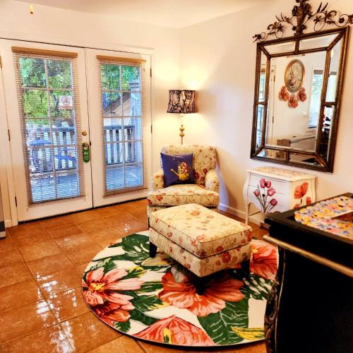 Myers Flat Hotel | Miranda Gardens Resort